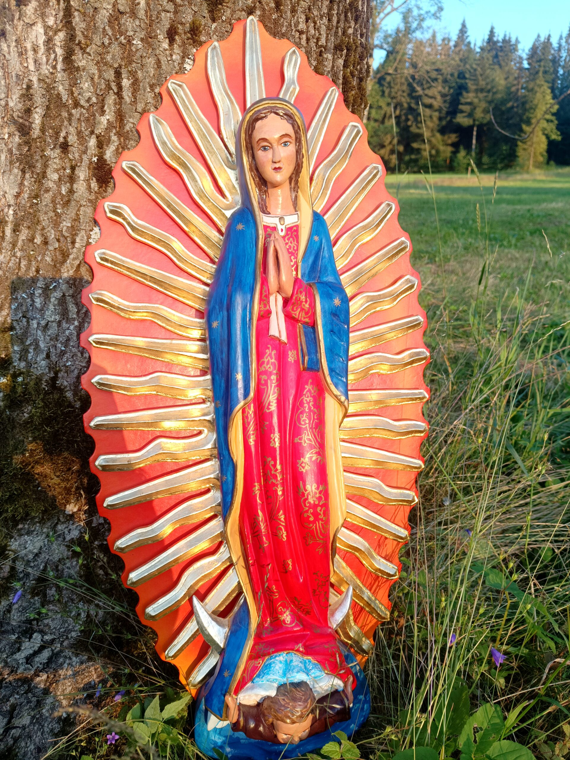 Matka Boska z Guadalupe. Patronka dzieci nienarodzonych i Obrończyni - figura dekoracyjna. - obrazek 8
