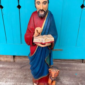 Figura Świętego Marka Ewangelisty z księgą i lwem