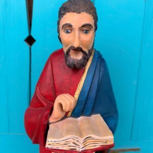Figura Świętego Marka Ewangelisty z księgą i lwem