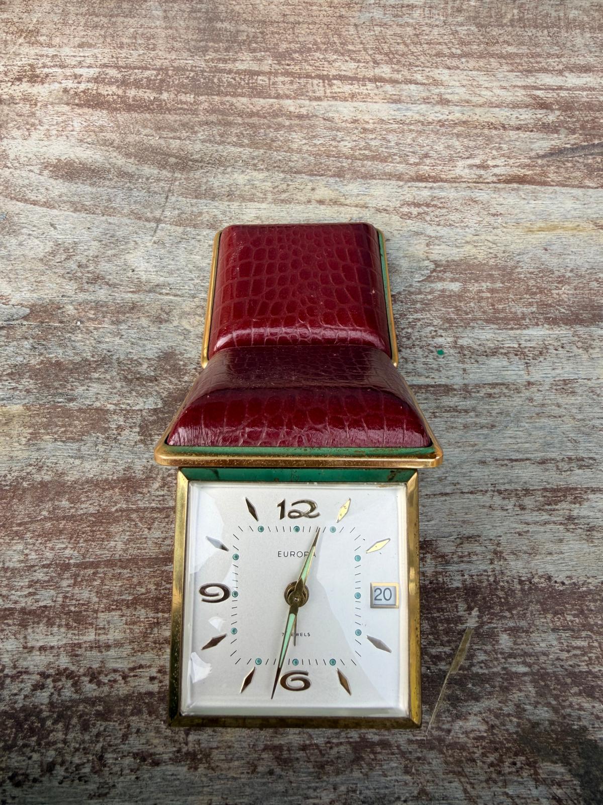 Zegar podróżny EUROPA 17 Jewels – mechaniczny, vintage, z datownikiem - obrazek 3