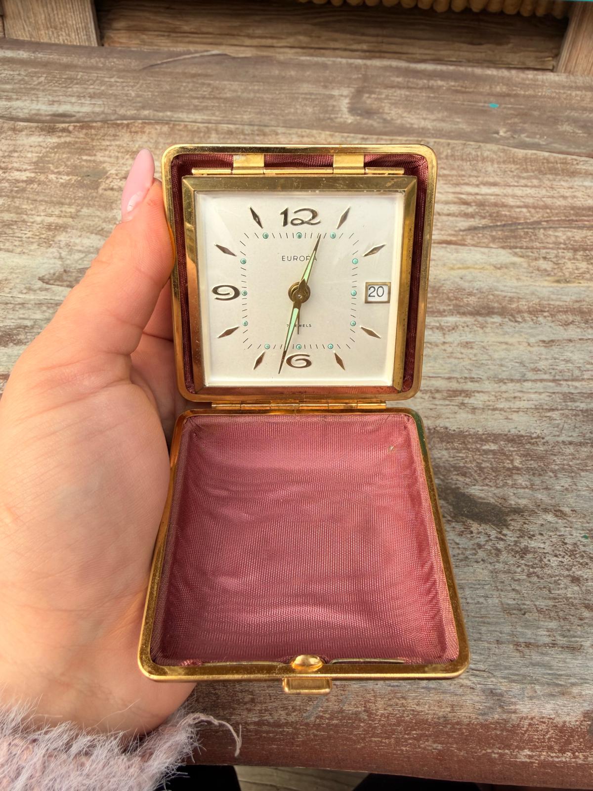 Zegar podróżny EUROPA 17 Jewels – mechaniczny, vintage, z datownikiem - obrazek 6