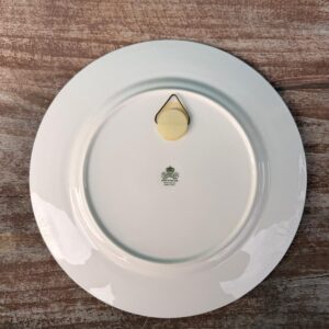 Ozdobny talerz porcelanowy z motywem ptaka i kwiatów – kobalt i złocenia